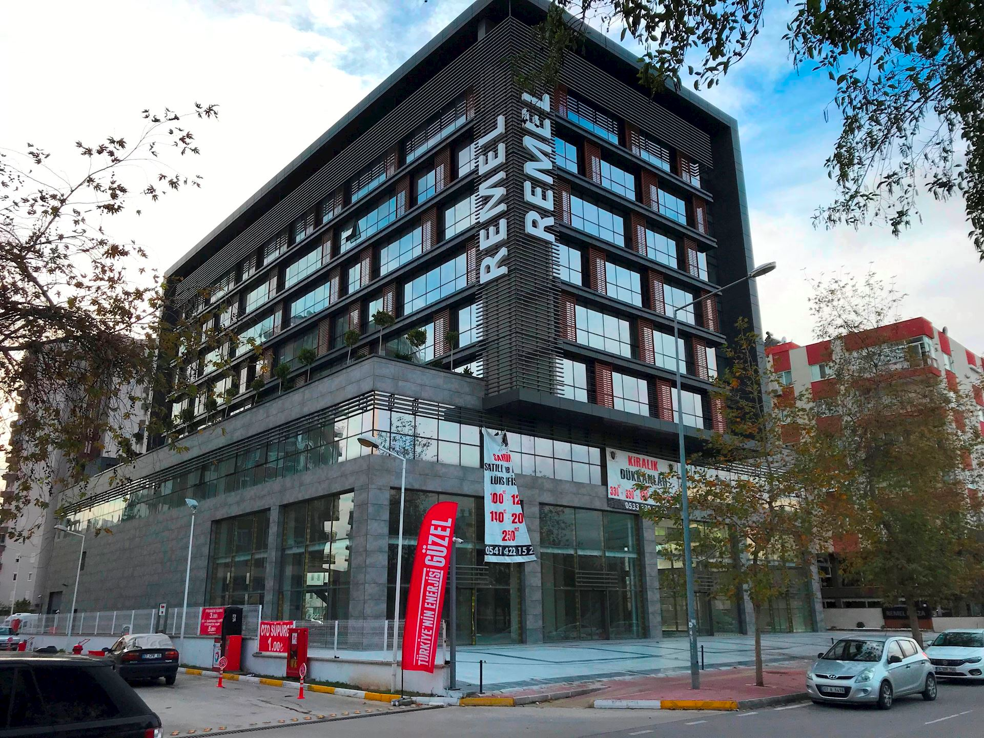 Remel Plaza